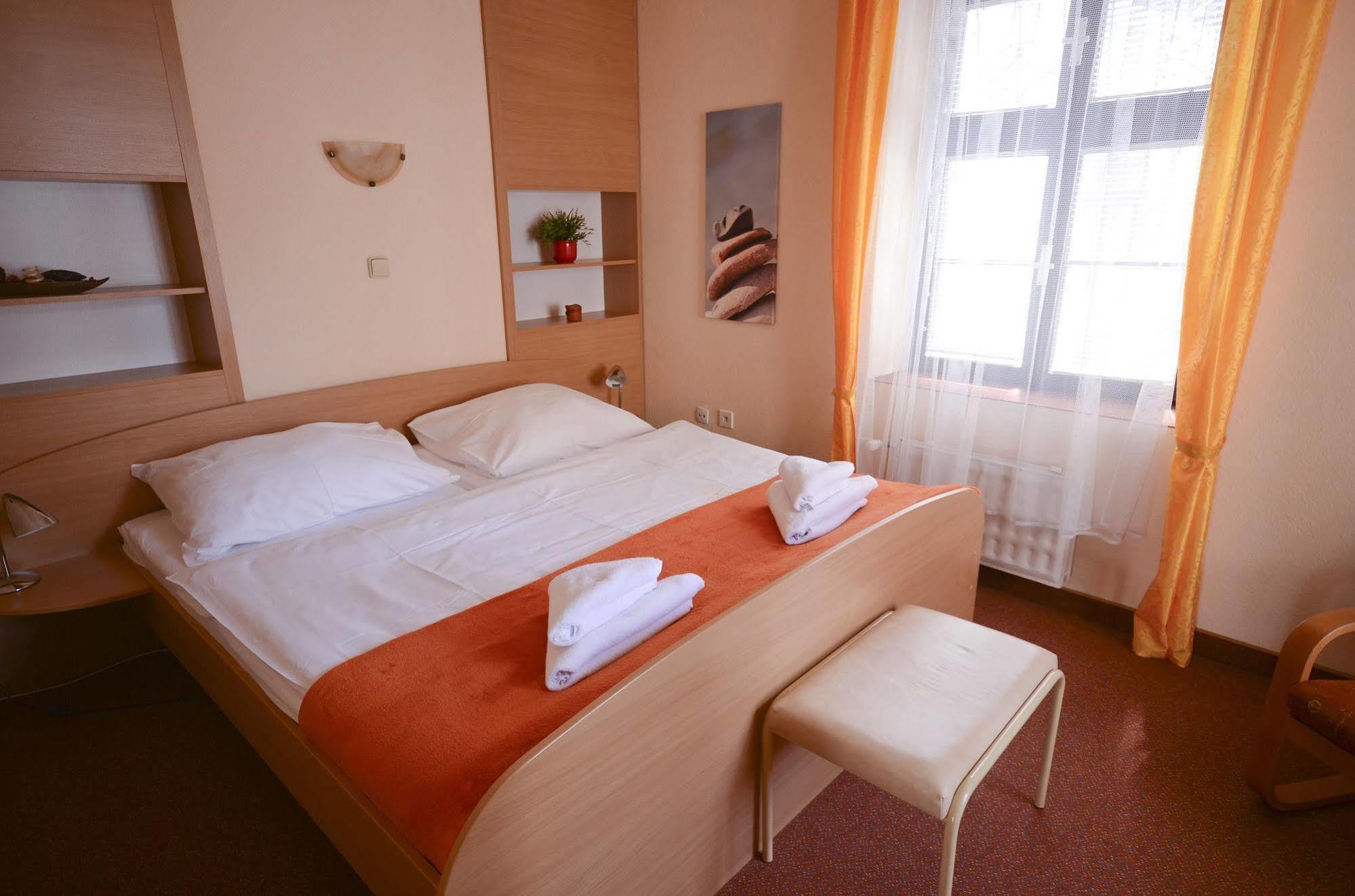 Hotel Paradies 테플리체 외부 사진